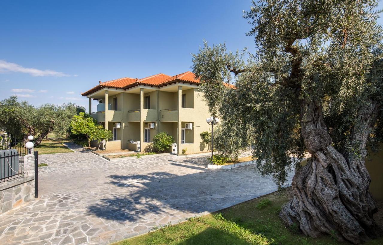 Filippos Hotel Skala Rachoni  Екстер'єр фото
