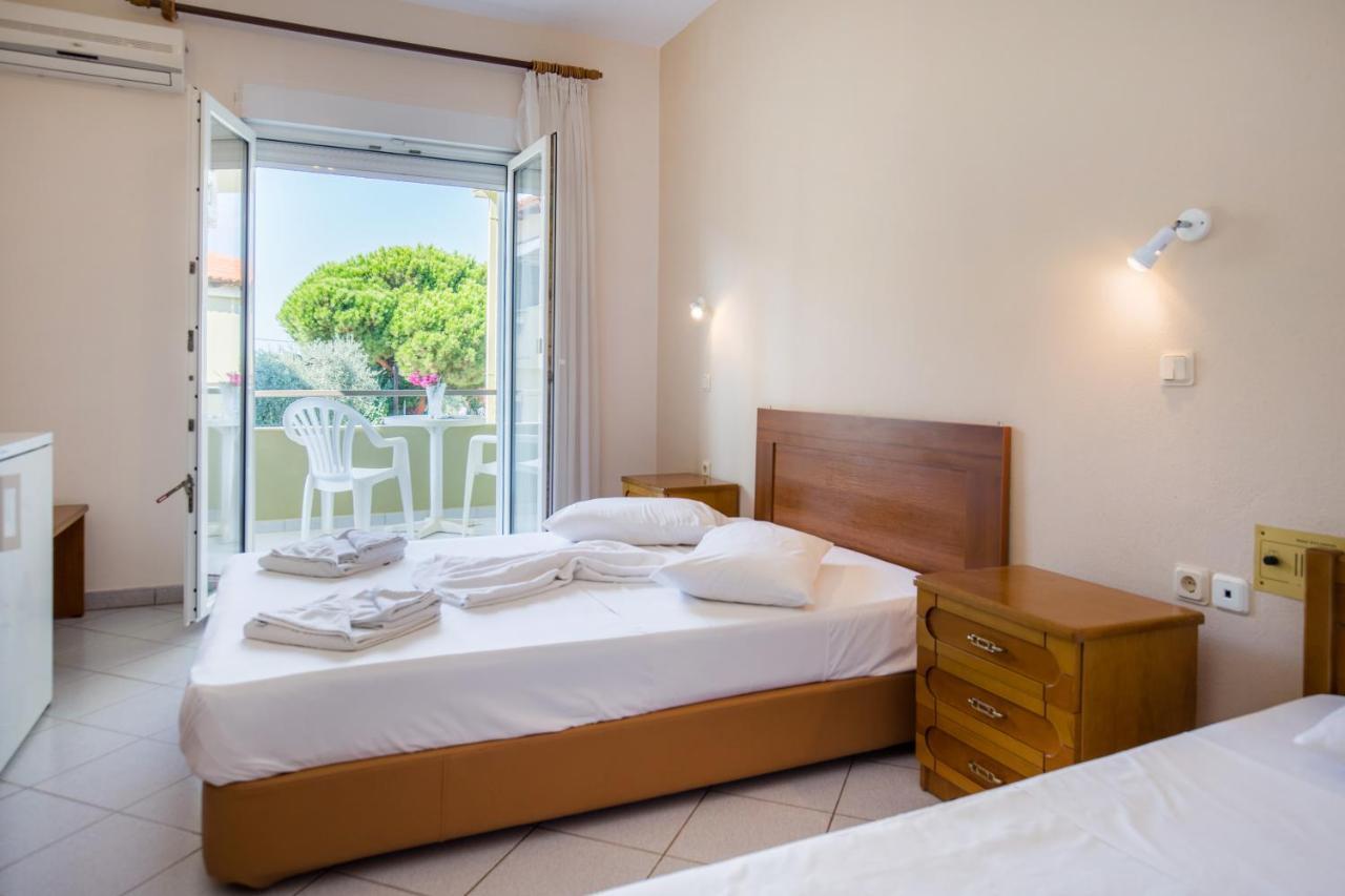 Filippos Hotel Skala Rachoni  Екстер'єр фото